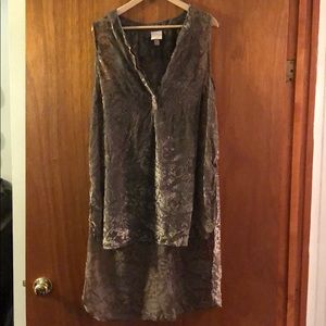 Knox Rose hi-lo velvet burnout tunic top